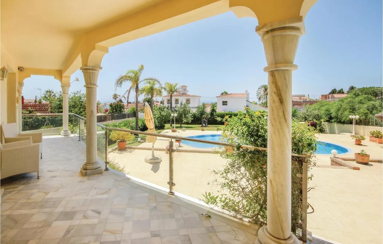 4 Bedroom Awesome Home In Marbella 0*,